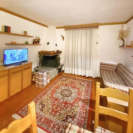 Apartamento Trilocale Accogliente Con Camino A Pochi Minuti Da Madonna Di Campiglio Spiazzo  Exterior foto