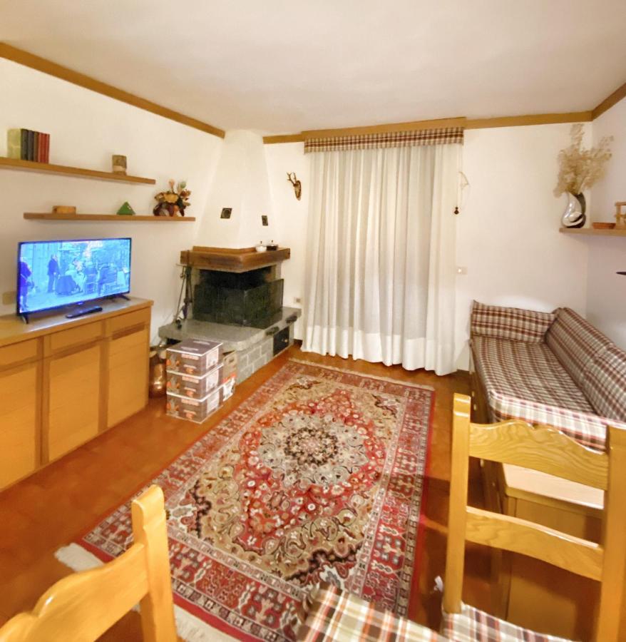 Apartamento Trilocale Accogliente Con Camino A Pochi Minuti Da Madonna Di Campiglio Spiazzo  Exterior foto